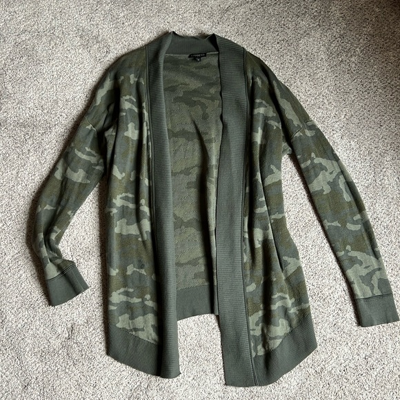 Women’s Camo Cardigam - XS - Picture 1 of 7